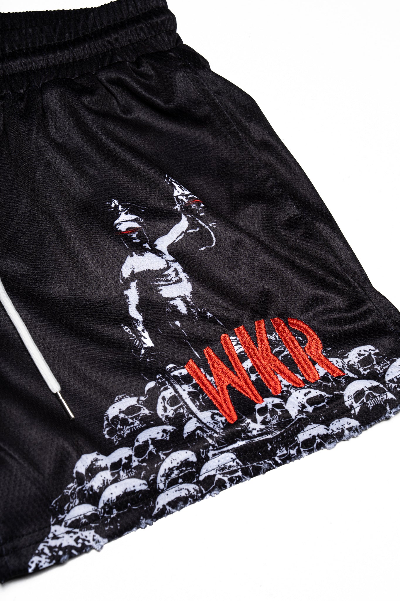 Black WKR Statue Skull Short - NQ